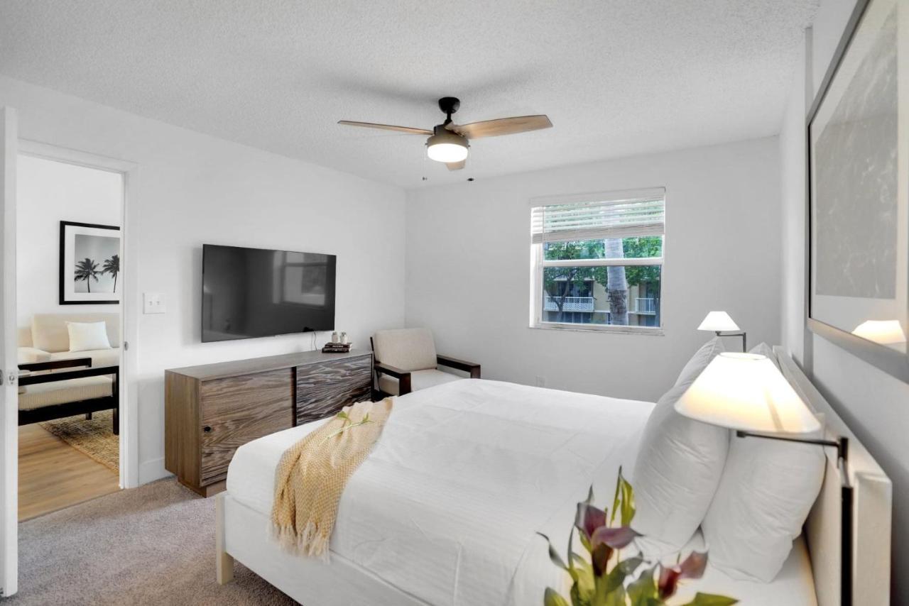 Comfy Apartments At Sheridan Ocean Club In Florida Dania Beach Exterior photo